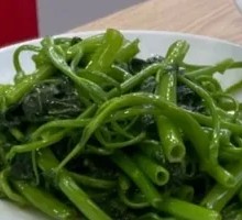 Stir-Fried Water Spinach