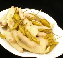 Sichuan-style Pickled Chicken Feet