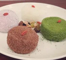 Snowflake Glutinous Rice Ball