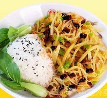 Potato Shredded Pork Rice Bowl