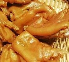 Sichuan-Style Braised Pig Trotters