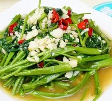 Stir-Fried Water Spinach