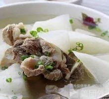 Pork Bone and Radish Soup