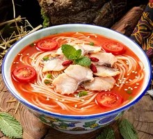 Golden Tomato Sturgeon Fish Noodles