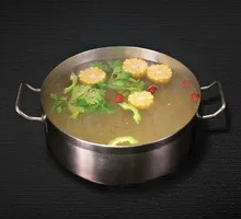 Simmered Beef Bone Soup Pot