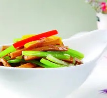 Stir-fried Water Celery with Fried Tofu Sheets