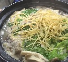 Sour Cabbage Mushroom Noodles