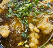 Sour Cabbage Pork Belly Noodles