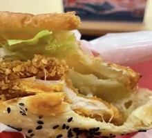 Spicy Chicken Leg Chinese Burger