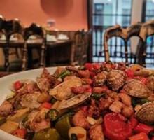Deng Gong's Double Pepper Stir-fried Razor Clams with Rabbit