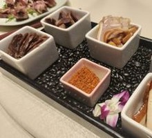 Five-Flavor Braised Box