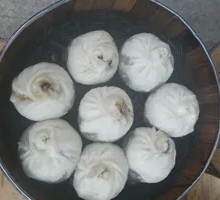 Front Shoulder Sauce Meat Bun