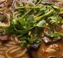 Spicy and Sour Intestine Noodles