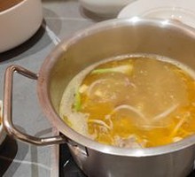 Golden Sour Radish Duck Soup Pot