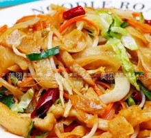Pickled Chili Pork Stir-Fried Knife-Sliced Noodles