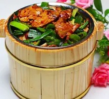 Salted Pork in Wooden Bucket Rice