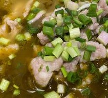 Sour Cabbage Pork Noodles