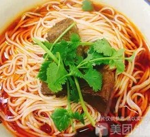 Sour Cabbage Beef Knife-Sliced Noodles