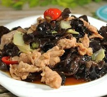 Wood Ear Mushroom and Pork Rice Bowl