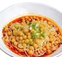 Pea and Meat Sauce Rice Noodles