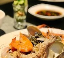 Fresh Seafood Counter