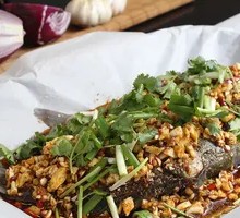 Fresh Garlic Roasted Carp
