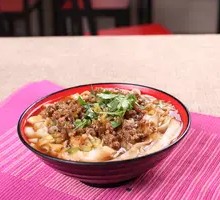 Minced Pork and Green Bean Daoxiao Noodles