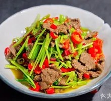 Stir-Fried Beef with Yellow Onion