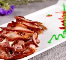 Spicy Oil-Braised Pig Snout