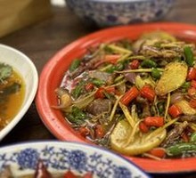 Double Pepper Stewed Chicken Feet