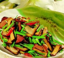 Fried Tofu with Preserved Pork