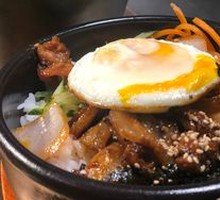 Grilled Pork Stone Pot Bibimbap