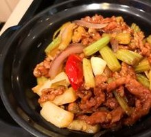 Red Pepper Beef Noodles