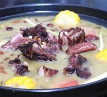 Wind-Blown Spare Ribs Soup Pot