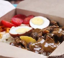咖喱牛肉套饭