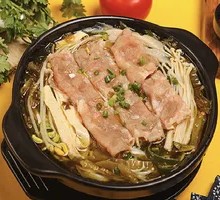 Sour Cabbage Beef Noodle Soup