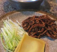 Beijing-style Shredded Pork in Soy Sauce