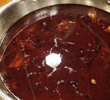 Stewed Chicken with Spicy Sauce in Small Pot
