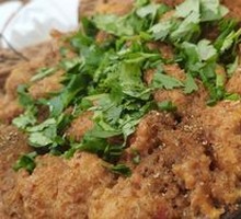 Steamed Pork Intestines with Rice Flour
