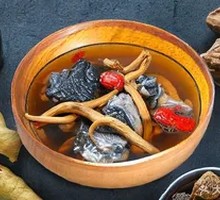 Tea Tree Mushroom Chicken Soup