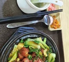 Braised Pork with Rice in Clay Pot