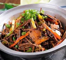 Bamboo Shoot Mushroom Stir-Fried with Preserved Pork