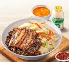 Old Salted Vegetable Braised Pork Rice Bowl