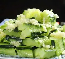 Garlic Cucumber Salad
