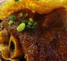 Braised Pork Trotter with Snail Noodles