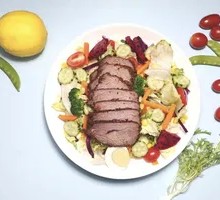 Black Pepper Beef Salad