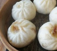 Handmade Pork Bun with Sauce