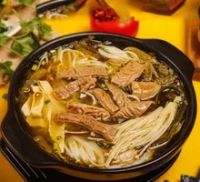 Sour Cabbage Pork Intestine Rice Noodles