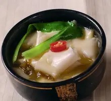 Pickled Radish and Pork Slice Knife-rolled Noodles