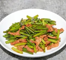 Braised Pork Shreds with Garlic Shoots